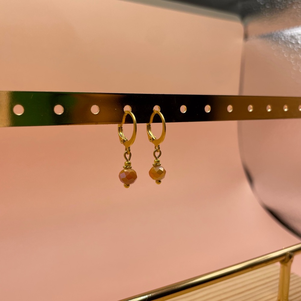 Golden stone earrings ✨